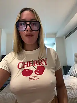 miagarcia250 online show from April 2026 03:00:01 AM