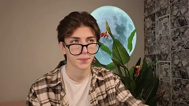 Oliver Starboy online show from October 2025 04:46:02 AM