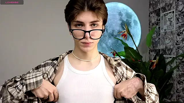 Oliver Starboy online show from October 2025 05:20:01 AM