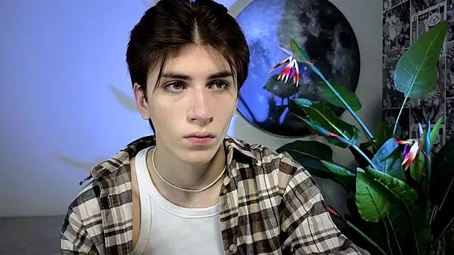Oliver Starboy online show from October 2025 04:46:02 AM