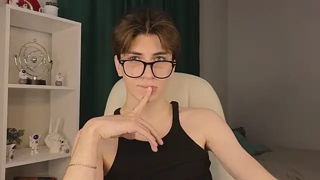 Oliver Starboy online show from September 2025 07:43:01 AM