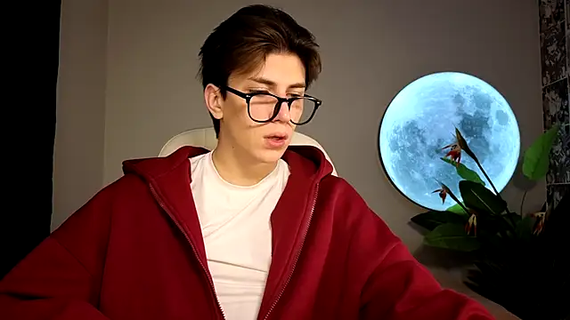 Oliver Starboy online show from September 2025 05:25:01 AM