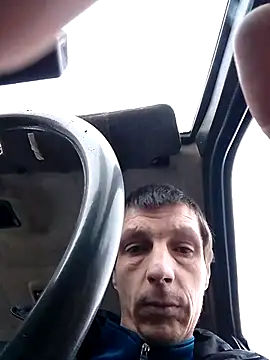 N i k o l a u online show from December 2025 11:36:02 AM