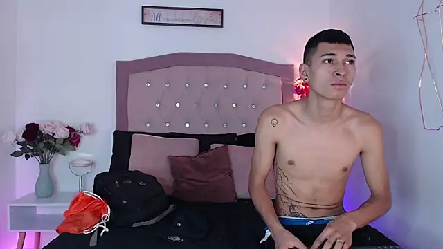 AmelieAndAce online show from September 2025 12:44:02 PM