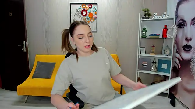 JaquelinLaurent online show from September 2025 06:17:01 PM