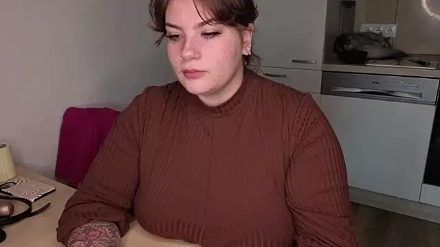 MaeNoir online show from October 2025 02:16:01 PM