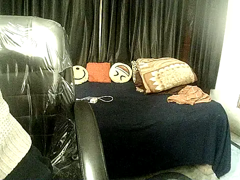 Anaconda-Mall online show from December 2025 04:01:01 PM