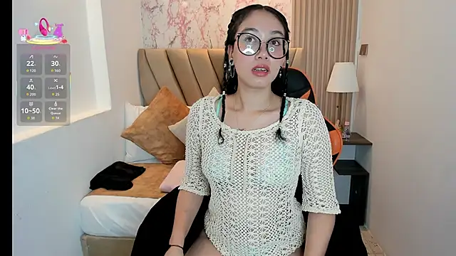 Snapshot of Yuna__Min chatting on October 2025 12:07:01 PM Yuna  Min online show from October 2025 12:07:01 PM
