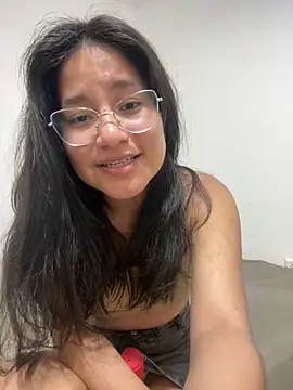 Snapshot of johanageminis chatting on November 2025 12:58:02 AM johanageminis online show from November 2025 12:58:02 AM