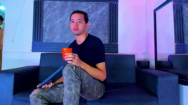 jeremytonner online show from November 2025 04:13:02 AM