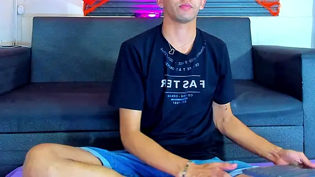 jeremytonner online show from October 2025 04:02:02 AM