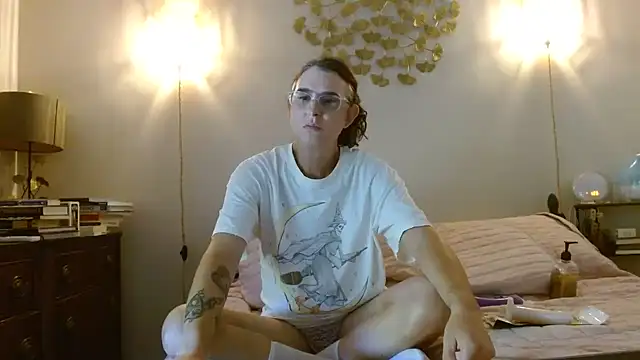 cindwyWow online show from October 2025 05:24:02 PM