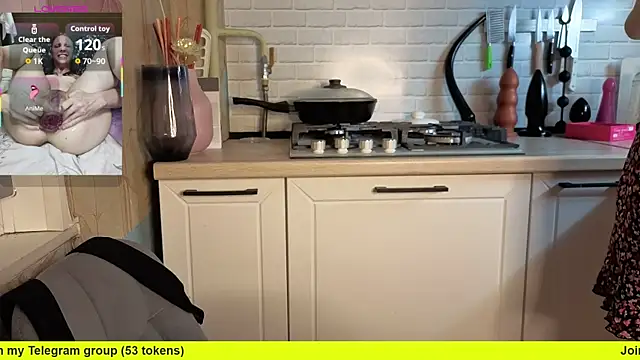Snapshot of Edena_ chatting on October 2025 01:51:02 AM Edena online show from October 2025 01:51:02 AM