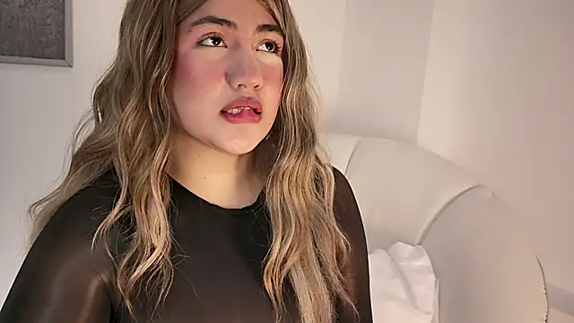 Madii smith online show from October 2025 01:12:01 PM