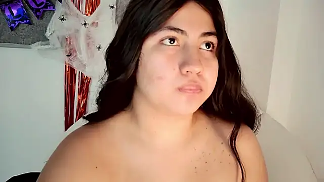 Madii smith online show from October 2025 01:03:02 PM