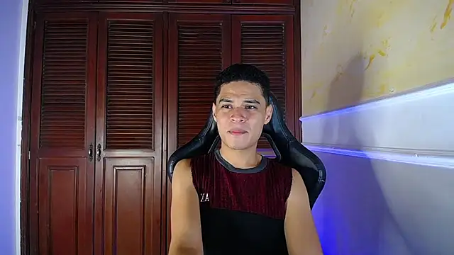 Snapshot of edy_play chatting on September 2025 03:38:02 AM edy play online show from September 2025 03:38:02 AM