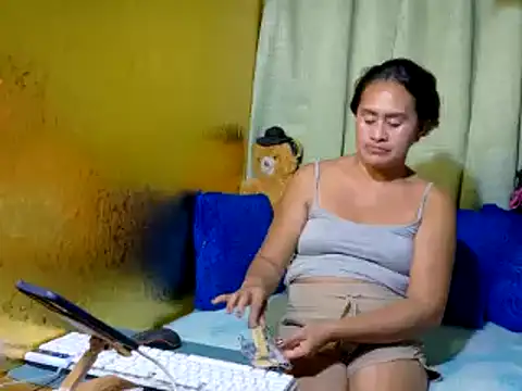 xxloveheart online show from April 2026 11:37:02 AM