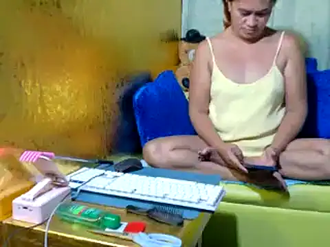 xxloveheart online show from April 2026 09:22:01 PM