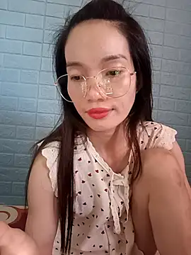 Snapshot of Lyly999 chatting on September 2025 12:48:02 AM Lyly999 online show from September 2025 12:48:02 AM