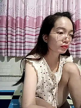 Snapshot of Lyly999 chatting on September 2025 06:03:02 PM Lyly999 online show from September 2025 06:03:02 PM