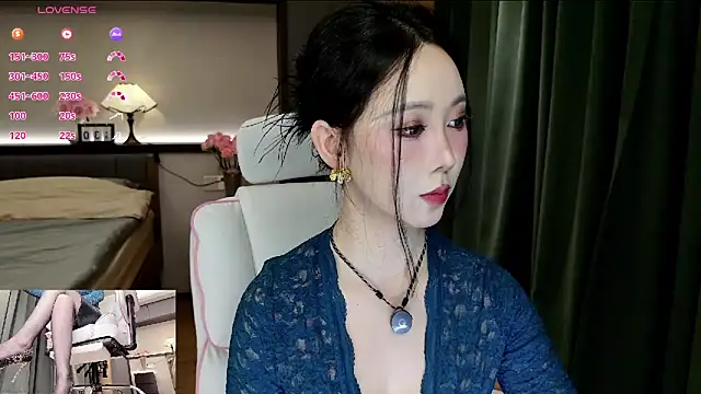 AYW-21 online show from October 2025 12:36:01 PM