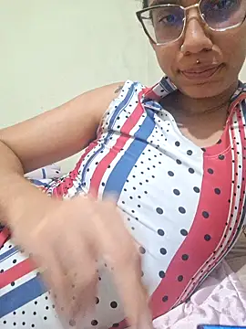 Snapshot of RavenShyfit chatting on October 2025 07:55:02 PM RavenShyfit online show from October 2025 07:55:02 PM