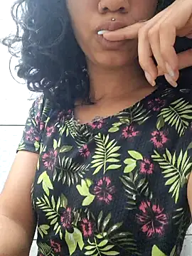 Snapshot of RavenShyfit chatting on October 2025 08:17:01 AM RavenShyfit online show from October 2025 08:17:01 AM