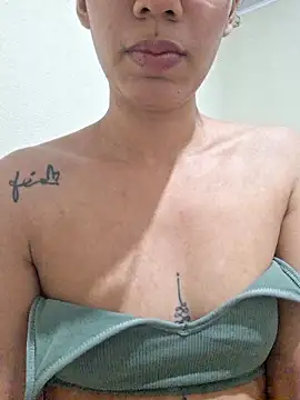 RavenShyfit online show from April 2026 08:04:01 PM