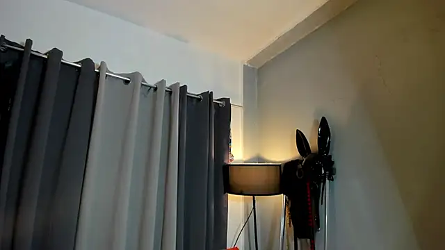 Snapshot of MagnaCumLoader17 chatting on November 2025 11:27:01 PM MagnaCumLoader17 online show from November 2025 11:27:01 PM