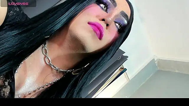 Snapshot of MagnaCumLoader17 chatting on October 2025 11:28:01 PM MagnaCumLoader17 online show from October 2025 11:28:01 PM