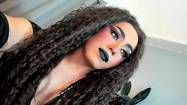 Snapshot of MagnaCumLoader17 chatting on December 2025 10:09:01 PM MagnaCumLoader17 online show from December 2025 10:09:01 PM