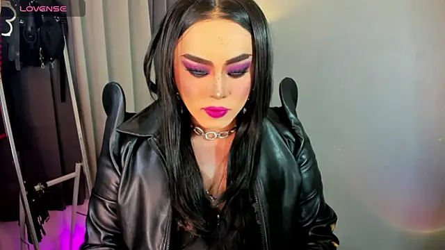 Snapshot of MagnaCumLoader17 chatting on September 2025 10:13:01 PM MagnaCumLoader17 online show from September 2025 10:13:01 PM