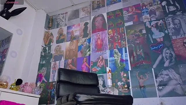 Mistileav online show from March 2026 07:08:01 PM