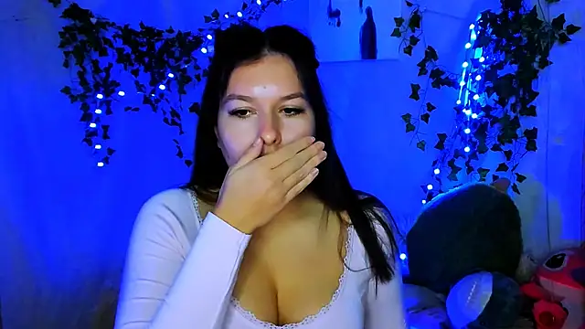 Snapshot of ChloeRicc chatting on December 2025 11:14:01 AM ChloeRicc online show from December 2025 11:14:01 AM