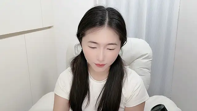 Snapshot of Rosalind_xixi chatting on July 2026 01:41:01 AM Rosalind xixi online show from July 2026 01:41:01 AM