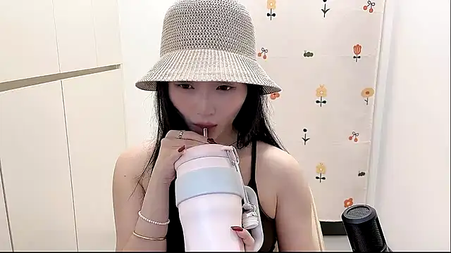 Rosalind xixi online show from October 2025 01:12:01 PM