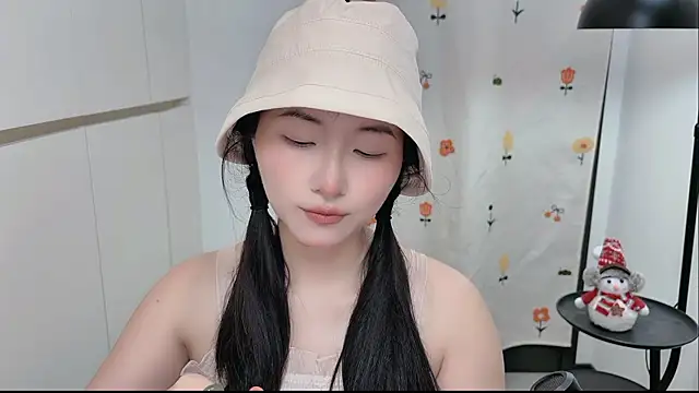 Snapshot of Rosalind_xixi chatting on June 2026 08:09:02 AM Rosalind xixi online show from June 2026 08:09:02 AM