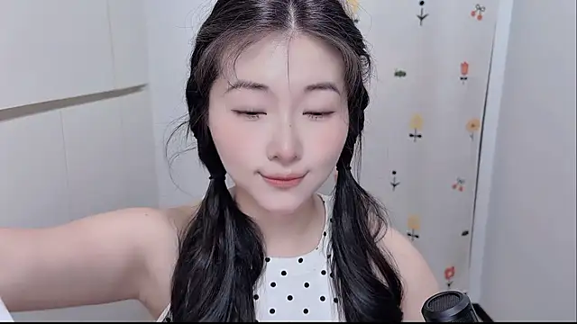 Snapshot of Rosalind_xixi chatting on June 2026 03:23:02 AM Rosalind xixi online show from June 2026 03:23:02 AM
