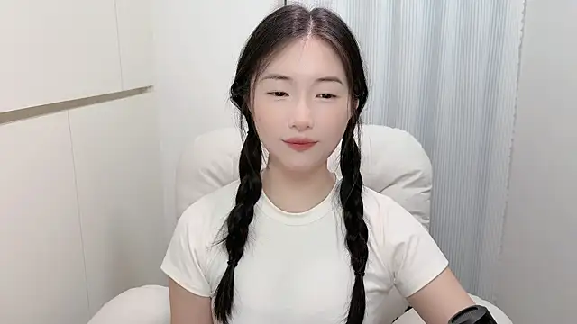 Snapshot of Rosalind_xixi chatting on July 2026 06:47:02 AM Rosalind xixi online show from July 2026 06:47:02 AM