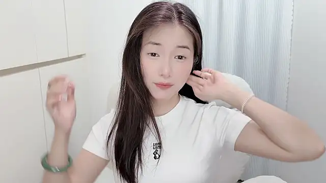 Snapshot of Rosalind_xixi chatting on July 2026 01:50:01 AM Rosalind xixi online show from July 2026 01:50:01 AM