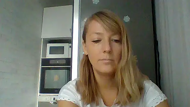 Vexxaa online show from December 2025 12:44:02 PM