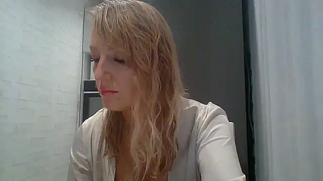 Vexxaa online show from November 2025 07:50:02 PM