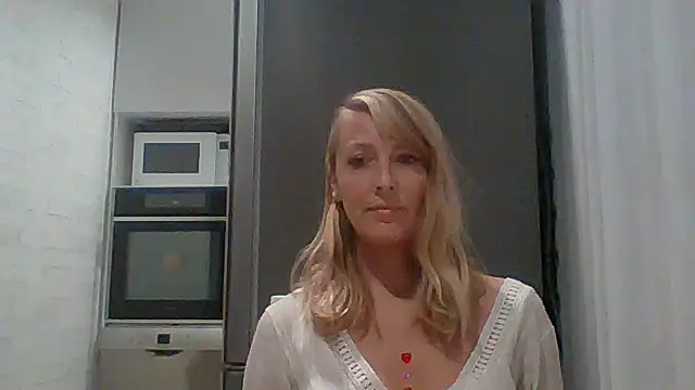 Vexxaa online show from October 2025 04:19:02 PM