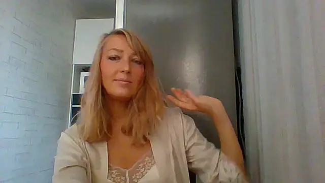 Vexxaa online show from September 2025 06:41:02 AM