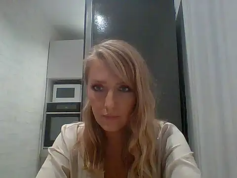 Vexxaa online show from November 2025 05:06:02 PM