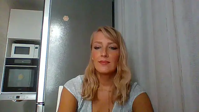 Vexxaa online show from September 2025 01:32:02 PM