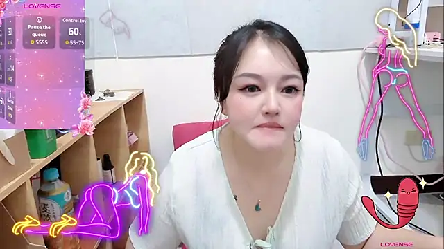 Snapshot of bee_baby chatting on October 2025 06:28:02 PM bee baby online show from October 2025 06:28:02 PM