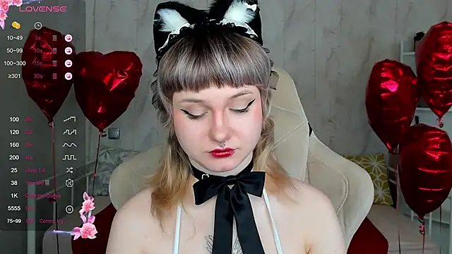 Tori Cutie online show from February 2026 12:01:02 AM