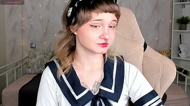 Tori Cutie online show from April 2026 01:42:02 AM