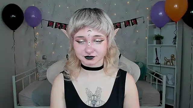 Tori Cutie online show from October 2025 11:55:02 PM